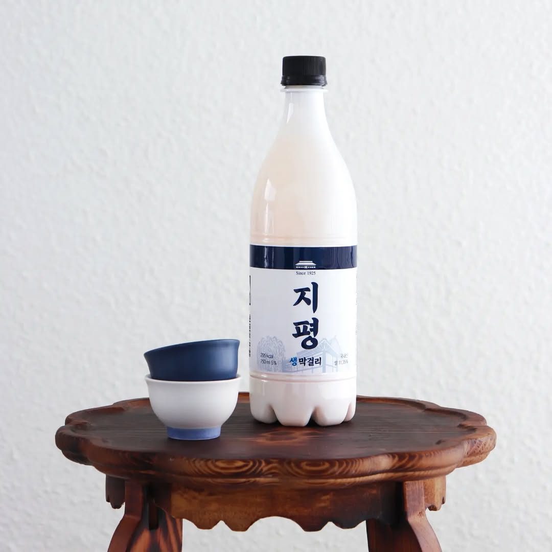 KMALL09 BOTTLE SHOP에서🍶🍷 지평막걸리 Ji pyeong Makgeolli Fresh 750ml