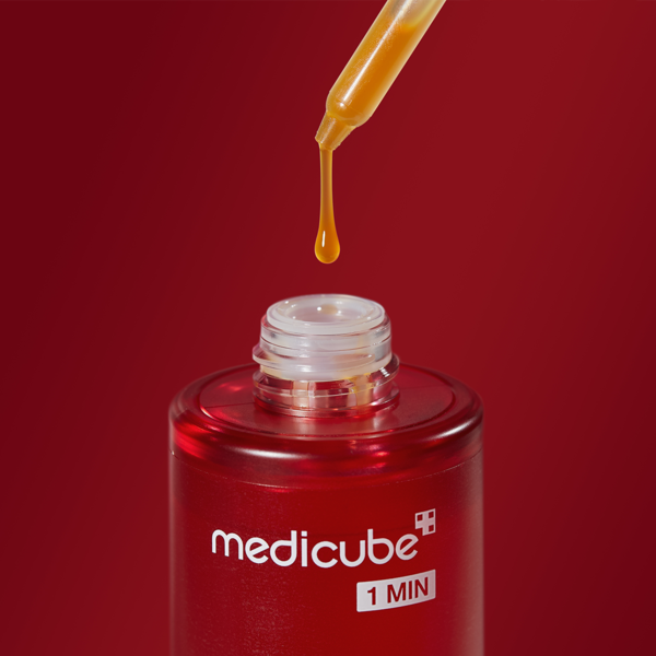 MEDICUBE 积雪草烟酰胺控油去痘印爽肤水