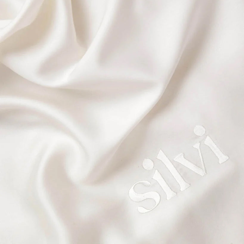 30%OFF💙멀버리 실크 이불커버 The Anti-Acne™ Silk Duvet Cover